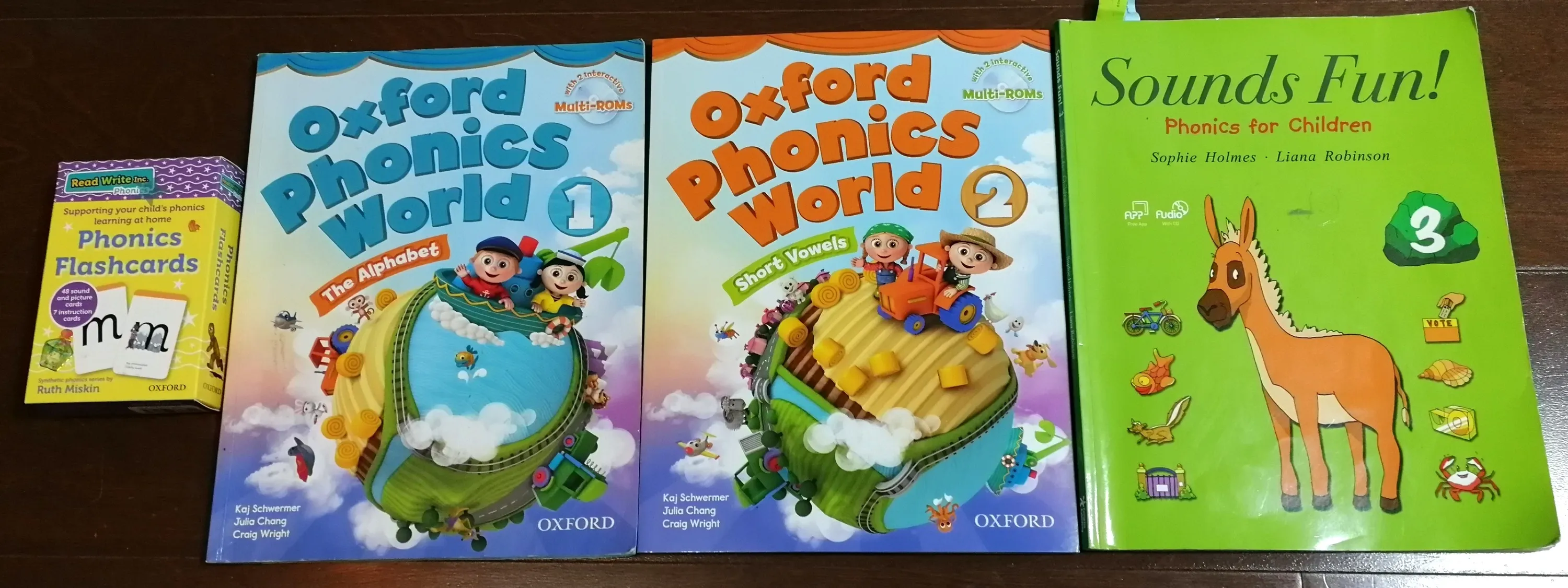フォニックス教材のテキストブック